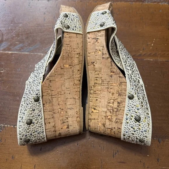 Corkys Women's Sandals with Rhinestone Embellishments - Cream and Gold size 7 - Picture 9 of 12